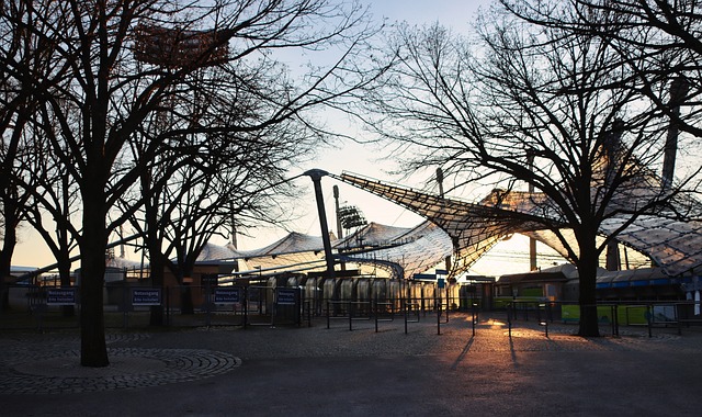 本文将从比 本文将从比